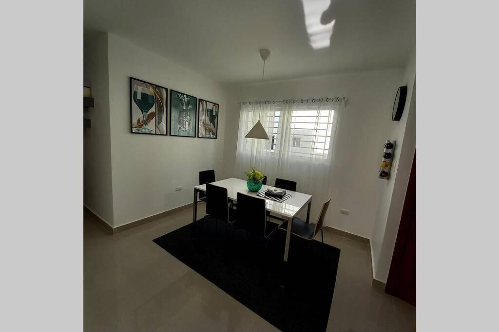 Confortable Apartamento De 3 Tres Habitaciones, Con Hermosa Vista De Area Verde, Ademas De Piscinas Y Juegos Infantiles En Area Recreativa Сантьяго-де-лос-Трейнта-Кабальєрос Екстер'єр фото